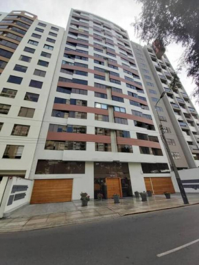 Miraflores -3-bedroom rental WiFi is available- with free parking
